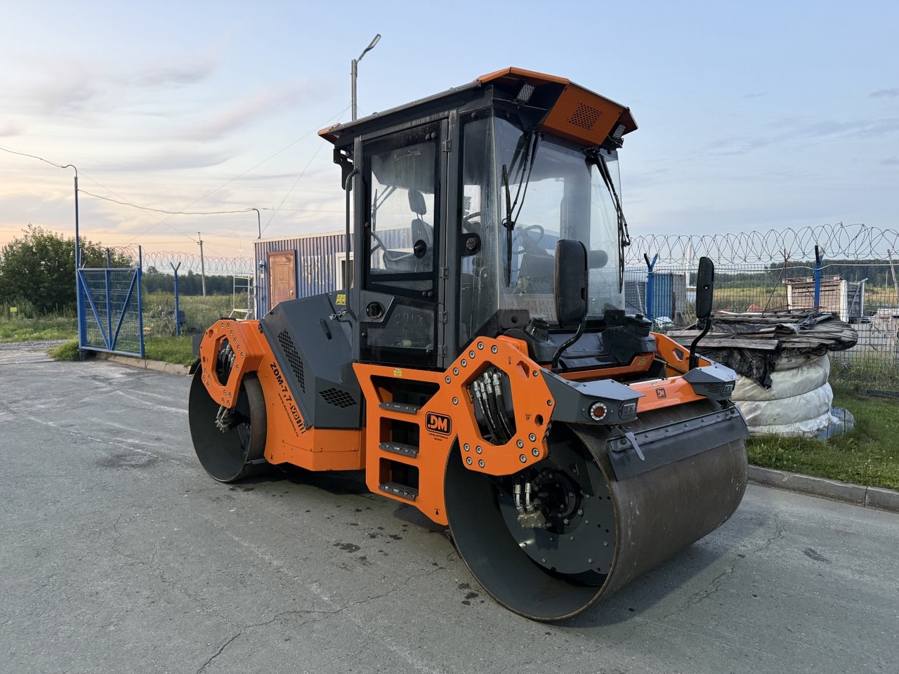 Каток DM-7.7-VD